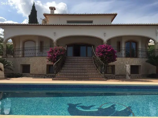 Chalet En Venta En Denia, Alicante