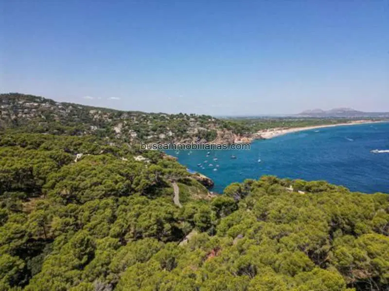 Villa de Lujo en Begur con Vistas al Mar