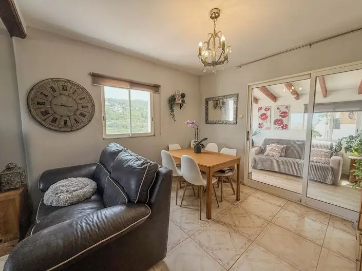 Villa de 2 Dormitorios en Venta Orba