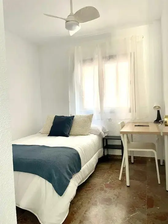 Apartamento en alquiler Calle Alfredo Catalani M	laga
