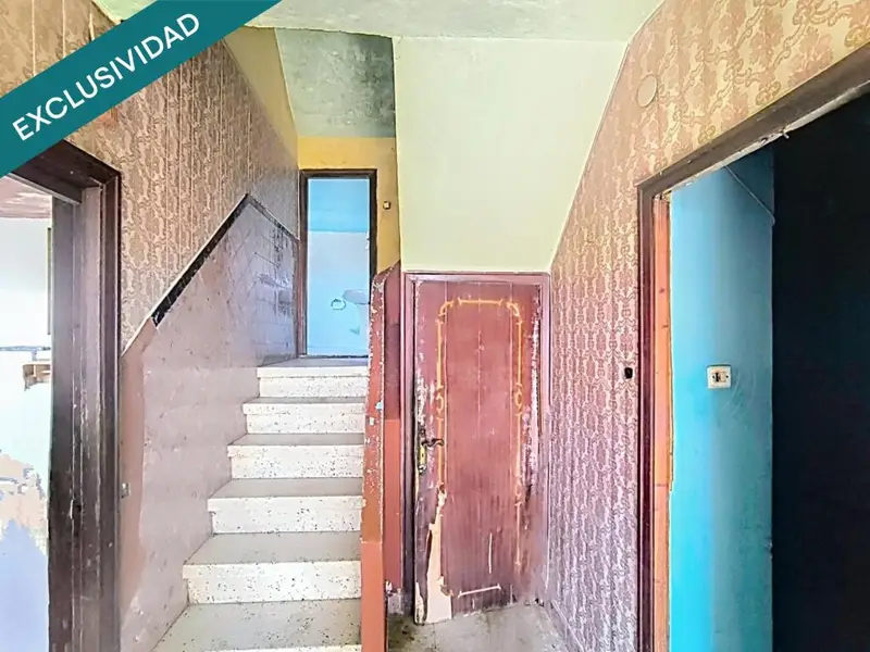 Casa en Xuño Porto do Son con Horreo y Huerta cerca de la Playa