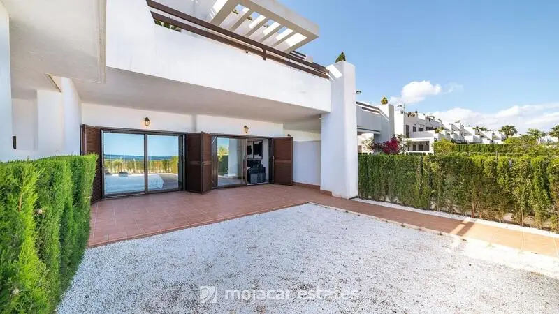 Apartamento en San Juan de los Terreros con Vistas al Mar