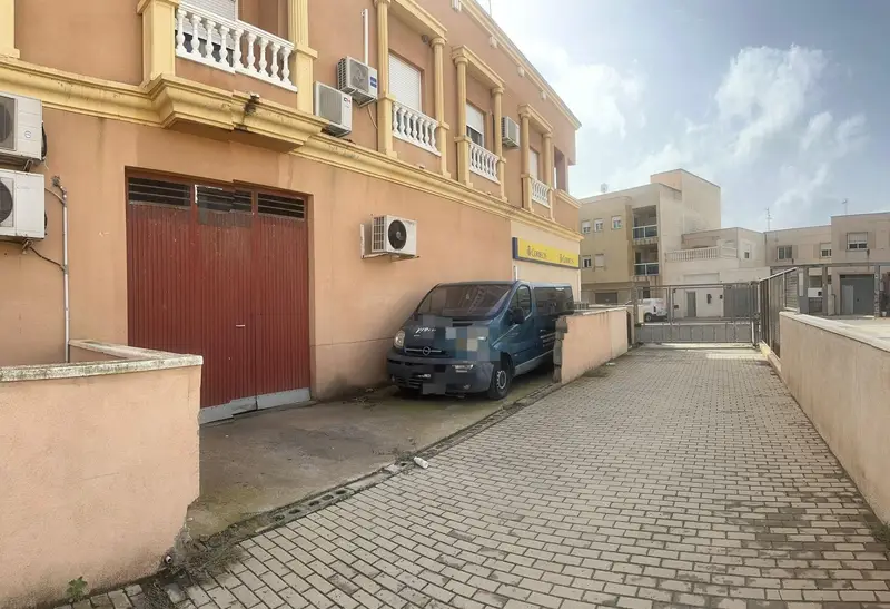 Venta Local Comercial Campohermoso 110m2
