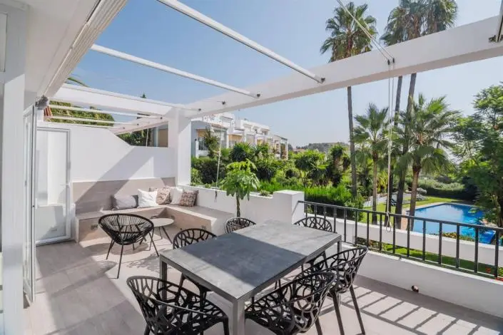 Apartamento 3 Dormitorios en Venta La Quinta Benahvis