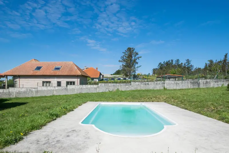 Casa en Carral Monte Xalo con Piscina y Jardin 3 Dormitorios