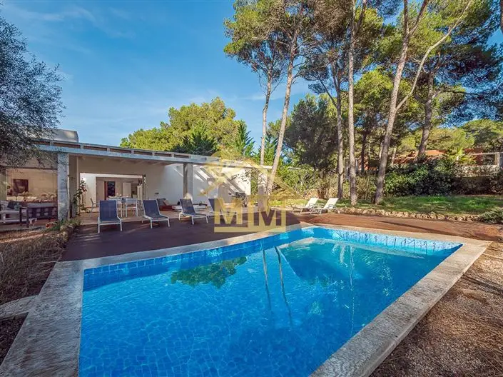 Villa de Lujo 4 Dormitorios en Venta