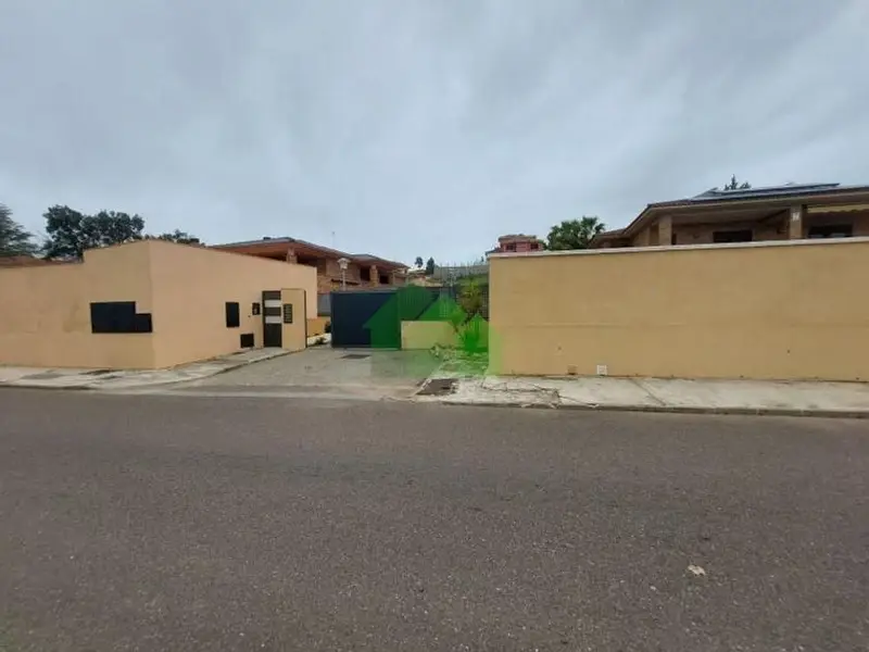 Solar Edificable en Zona Exclusiva de Badajoz