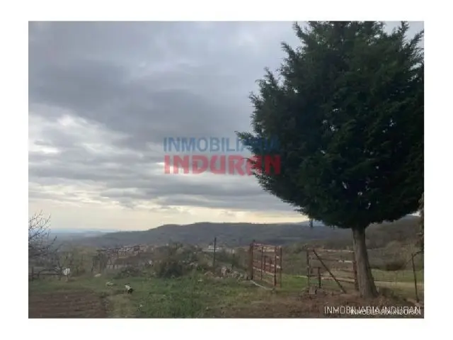 Finca 7000m2 Jarandilla de la Vera Pabellon 160m2