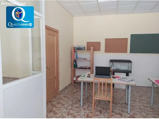 Local Comercial en Pla Carolinas Alicante