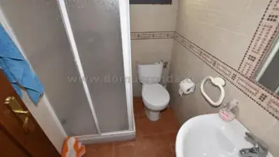 Casa en Arriate: 3 Dormitorios, Salón con Chimenea, Amueblada