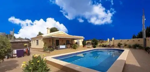 Chalet en San Javier con Piscina y Vistas al Mar
