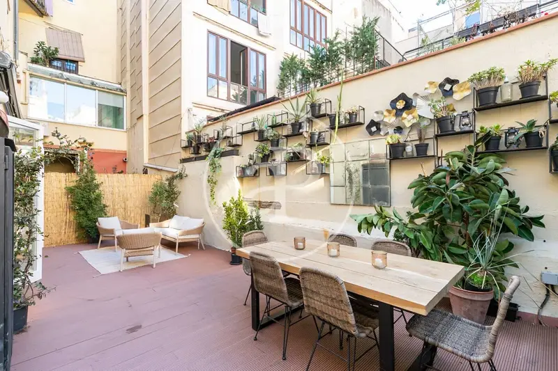 Apartamento Reformado en El Born 98m2 Terraza 40m2