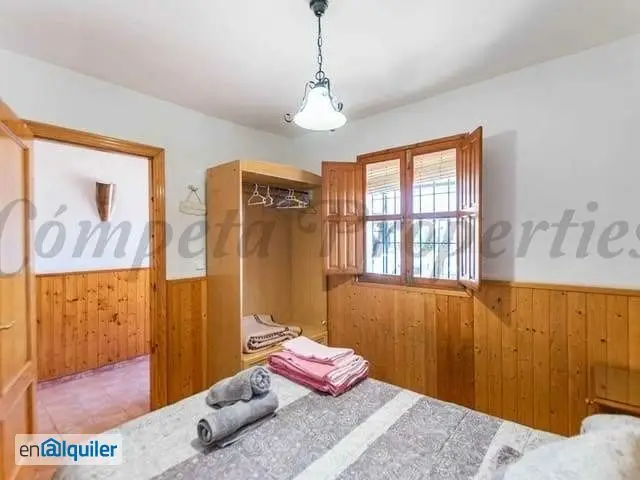 Alquiler Casa Piscina Sayalonga: Casa Rural con Jacuzzi