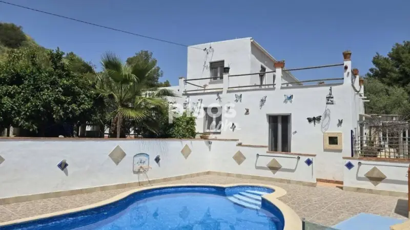 Casa Rústica con Piscina en Vélez de Benaudalla