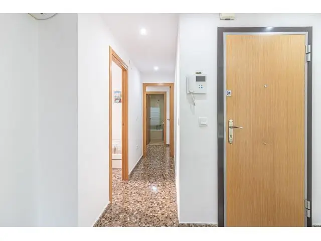 Piso en Carlet zona Mercadona 94m2 3 habitaciones 2 baños Garaje