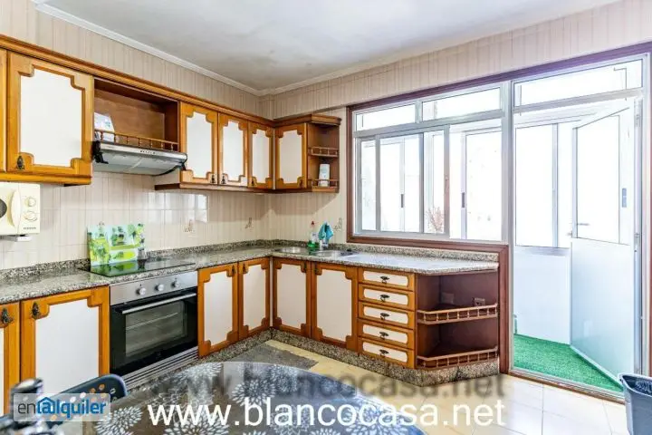 Alquiler piso trastero Carballo