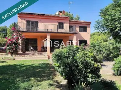 Villa con Piscina Privada Cerca de Valencia