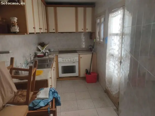Amplia Vivienda 5 Dormitorios Almansa Patio 300m2