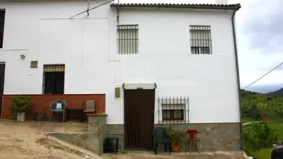 Casa de Campo en El Gastor con Amplia Parcela