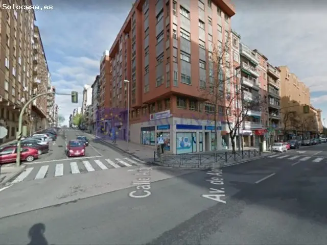 Local en Avenida Alemania Caceres 145m2