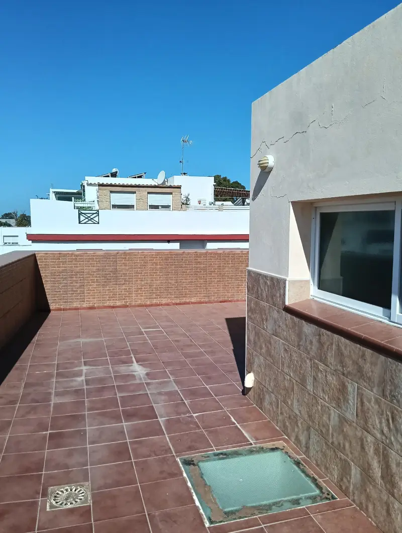 Casa Adosada en San Fernando cerca de la estacion de tren