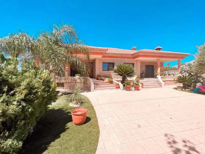 Venta Chalet Lujoso El Raal 4 Dormitorios Jardin Sotano