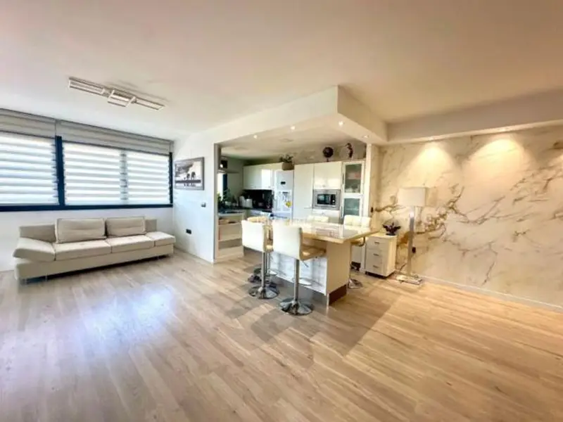 Piso en Venta en Ibiza 3 Dormitorios Amplio Luminoso Cerca Playa