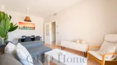 Alquiler Piso Norte Urbanizacion cerrada Jardin Privado