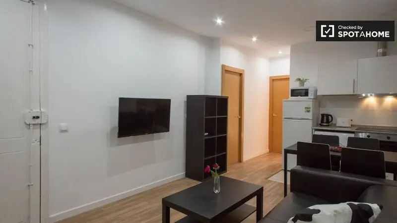 Apartamento 3 dormitorios 1 ba	no en Barcelona