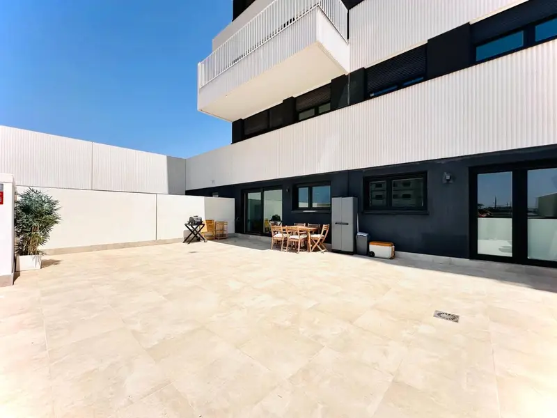 Planta Baja de Lujo en Granada 3 Dormitorios Terraza 87m2
