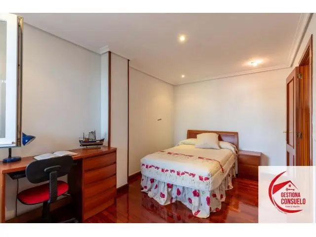 Piso en Venta Torrelavega 103m2 3 Dormitorios Garaje Trastero