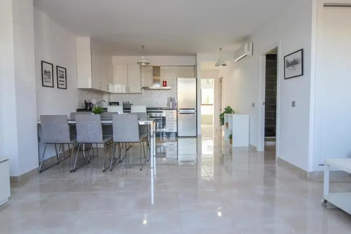 Bungalow 2 Dormitorios en Urbanizaci	ón Cerrada con Piscina
