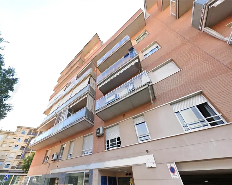 Piso 111m2 4 habitaciones 3 baños Manresa