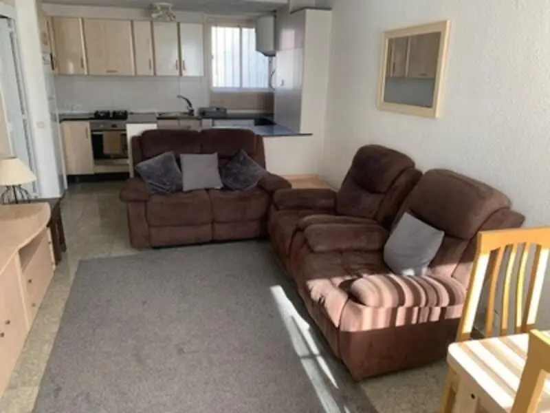 Apartamento en Chaparral Torrevieja: 1 Dormitorio, Terraza y Piscina