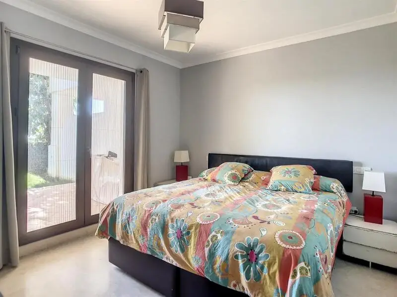 Apartamento en Casares 2 dormitorios 2 baños Piscina Garaje