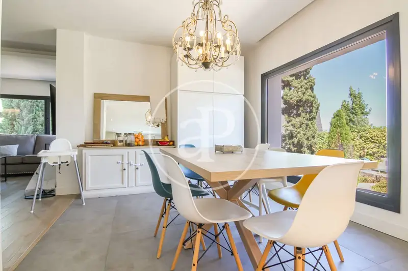Chalet en Mirasierra Madrid 430m2 4 Dormitorios Piscina Jardin