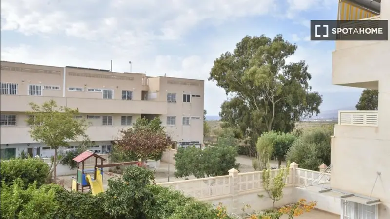 Apartamento 1 Dormitorio Alquiler Retamar Almería