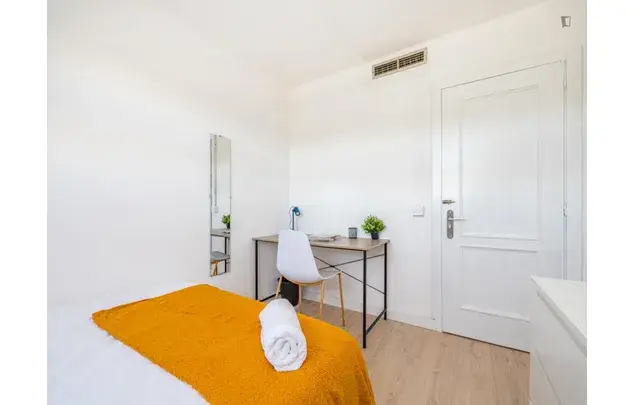 Apartamento 17 Dormitorios Madrid Estudiantes Grupo Grande