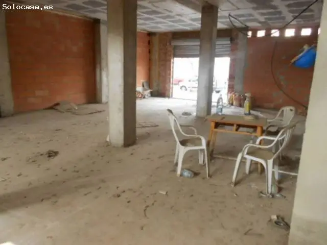 Local en Alquiler 110m2 con Patio 30m2 y Salida de Humos
