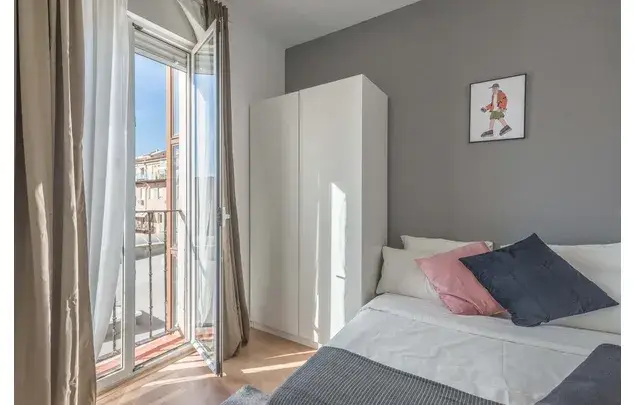 Alquiler Habitaci
ón 140m
² Madrid Plaza Tirso Molina
