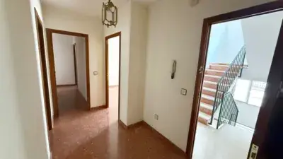 Piso en venta en Cabra 130m2 4 habitaciones