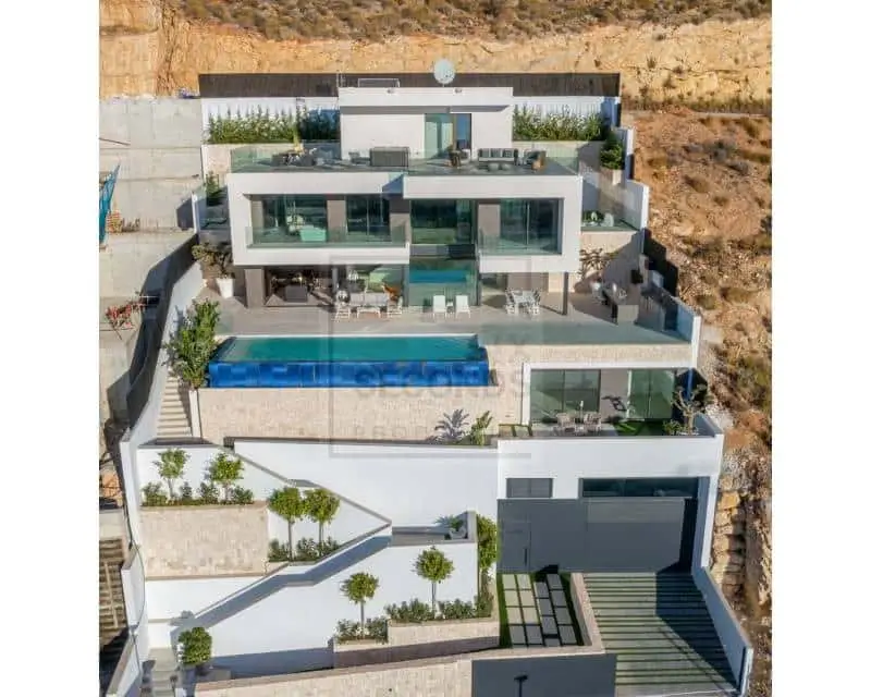 Chalet en Venta Golf Bahia Finestrat 5 Dormitorios 6 Banos Piscina