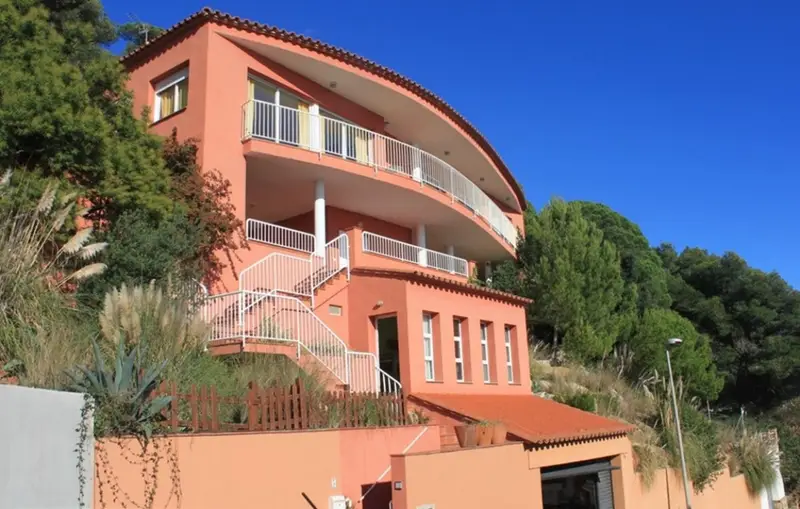 Villa en Cala Sant Francesc con Vistas al Mar - 4 Dormitorios