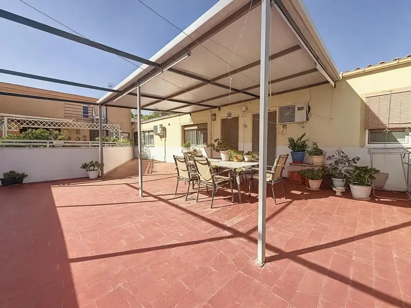 Casa en Venta Onil con Terraza 4 Habitaciones 2 Banos