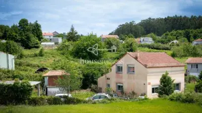Casa en Venta en Cariño: Amplia Casa Rural Cerca del Mar