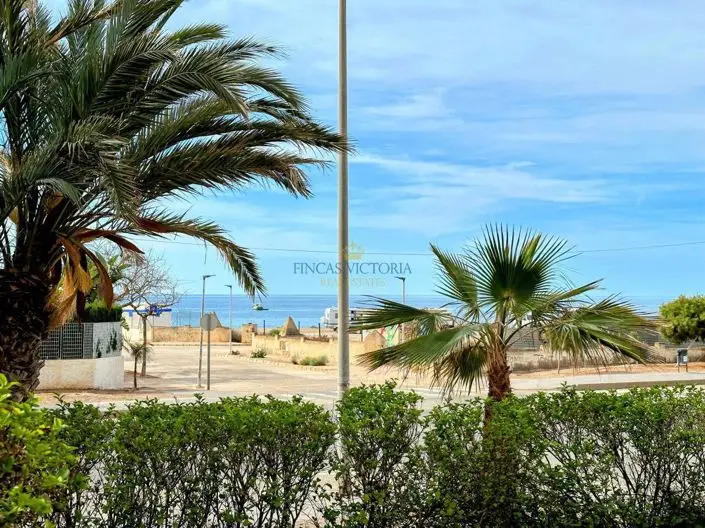 Villa 8 Dormitorios en Venta Cerca de la Playa