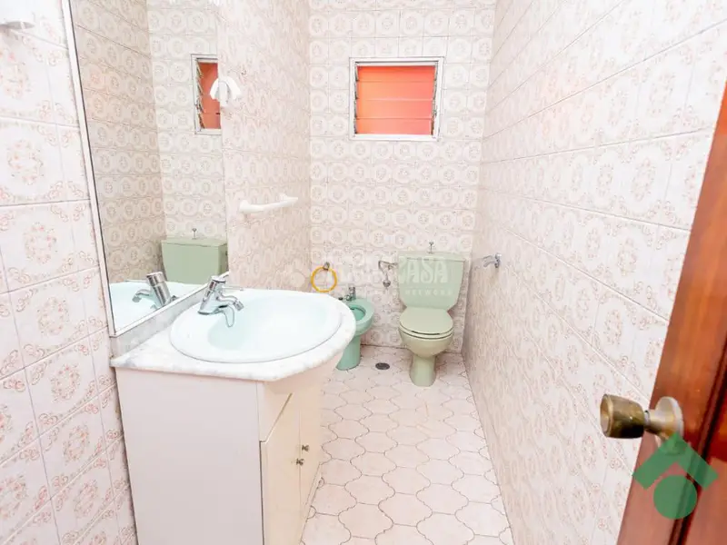 Casa en Venta con Local Comercial en la Granja