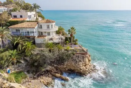 Villa El Faro en Coveta Fuma El Campello 4 Dormitorios Primera Linea de Mar