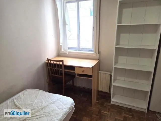 Alquiler Piso Someso 4 Dormitorios Amueblado