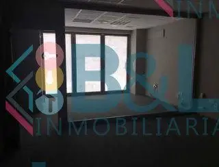 Venta Local Comercial Centro Huelva Gran Capacidad Almacenaje